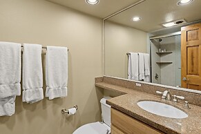 Chateau Eau Claire & Roaring Fork by Frias Properties