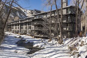 Chateau Eau Claire & Roaring Fork by Frias Properties