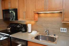 Chateau Eau Claire & Roaring Fork by Frias Properties