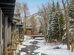 Chateau Eau Claire & Roaring Fork by Frias Properties