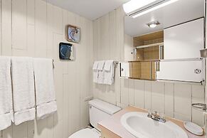 Chateau Eau Claire & Roaring Fork by Frias Properties