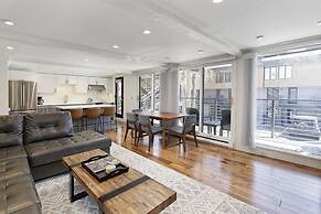 Chateau Eau Claire & Roaring Fork by Frias Properties