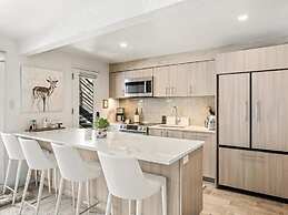 Chateau Eau Claire & Roaring Fork by Frias Properties