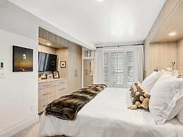 Chateau Eau Claire & Roaring Fork by Frias Properties