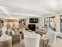 Chateau Eau Claire & Roaring Fork by Frias Properties