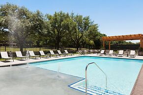 Embassy Suites by Hilton San Antonio Brooks Hotel & Spa