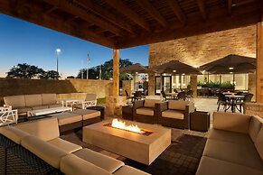 Embassy Suites by Hilton San Antonio Brooks Hotel & Spa