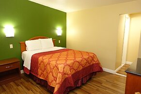 Tropic Lodge