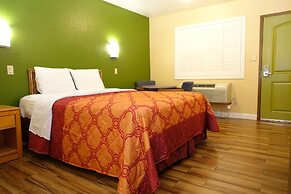 Tropic Lodge