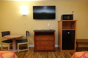 Tropic Lodge