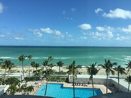 Ocean Front Casablanca Studios with FULL KITCHENS & Beach access By BL