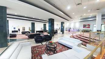 Ocean Front Casablanca Studios with FULL KITCHENS & Beach access By BL