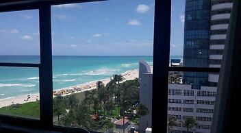 Ocean Front Casablanca Studios with FULL KITCHENS & Beach access By BL