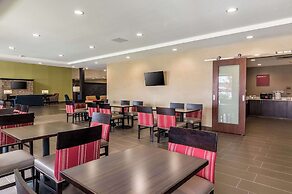 Comfort Suites Meridian and I-40