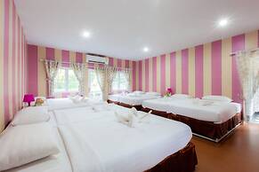 Varee Valley Resort and Restaurant