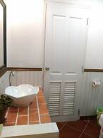 Varee Valley Resort and Restaurant