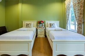 Varee Valley Resort and Restaurant