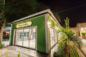 Varee Valley Resort and Restaurant