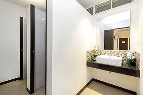 The Lantern Hostel and SPA