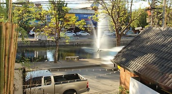 Z's Hostel at Tha Phae Gate