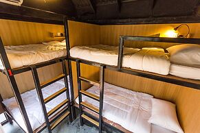 Z's Hostel at Tha Phae Gate