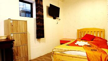 Z's Hostel at Tha Phae Gate