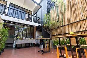 Z's Hostel at Tha Phae Gate