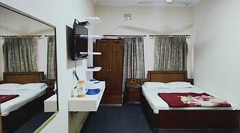 Hotel Dolphin