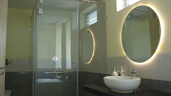 Hotel Dolphin