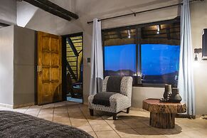 Ai Aiba - The Rockpainting Lodge