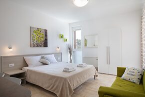 Villa Nina Apartments