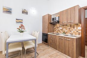 Villa Nina Apartments