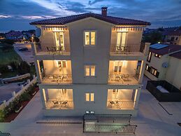 Villa Nina Apartments