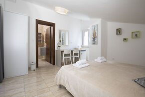 Villa Nina Apartments