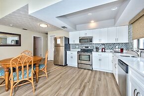 Avanti Vacation Rental, Relaxing 3-BR Retreat with Private Pool Minute