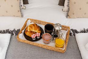 The Stratford Park Hotel & Golf Club