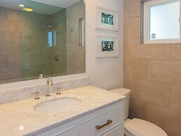 Club Retro in the Sun