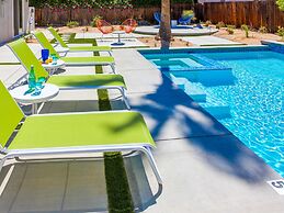 Club Retro in the Sun