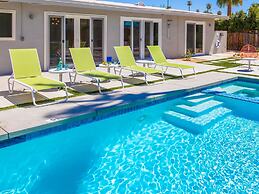 Club Retro in the Sun