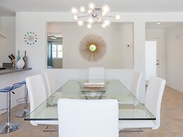 Club Retro in the Sun