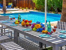 Club Retro in the Sun