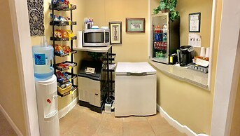 Monroe Street Suites