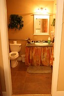 Monroe Street Suites