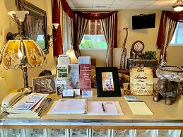 Monroe Street Suites