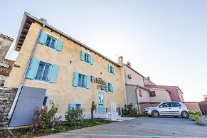 Heritage hotel Chersin