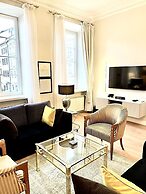 MONDRIAN Luxury Suites & Apartments Old Town Market Square