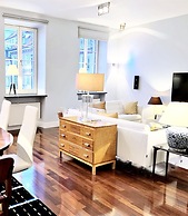 MONDRIAN Luxury Suites & Apartments Old Town Market Square