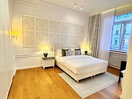 MONDRIAN Luxury Suites & Apartments Old Town Market Square