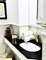 MONDRIAN Luxury Suites & Apartments Old Town Market Square