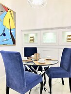 MONDRIAN Luxury Suites & Apartments Old Town Market Square